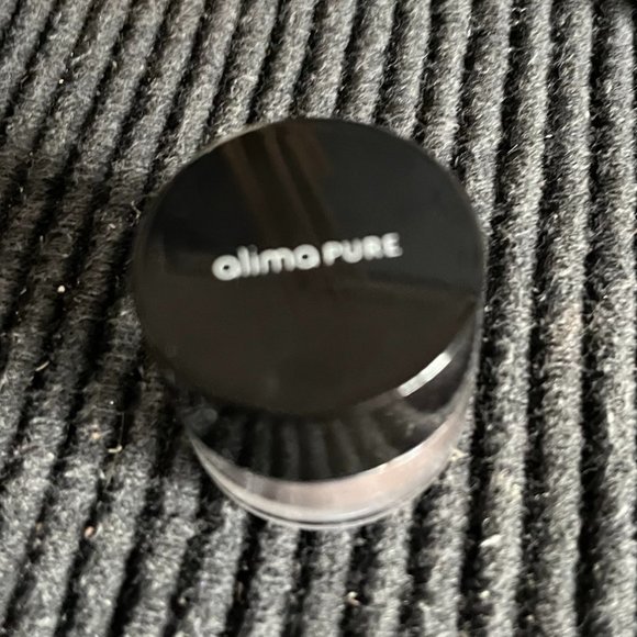 4 eye shades - Magnetic eyeshadow pencil Nudestix, powders Alima & Gia Minerals - Picture 6 of 15